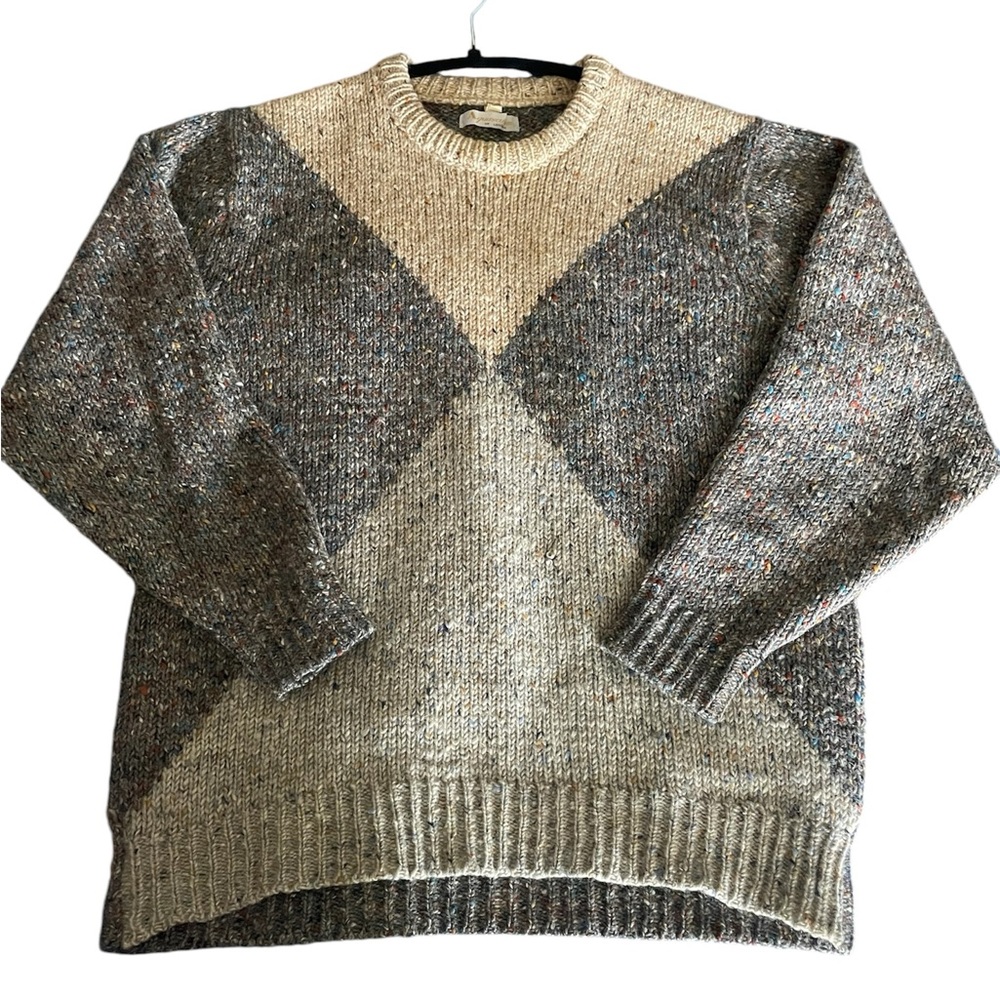 Aquascutum London Men's Crewneck Geometric Knit Sweater in Cream and Gray